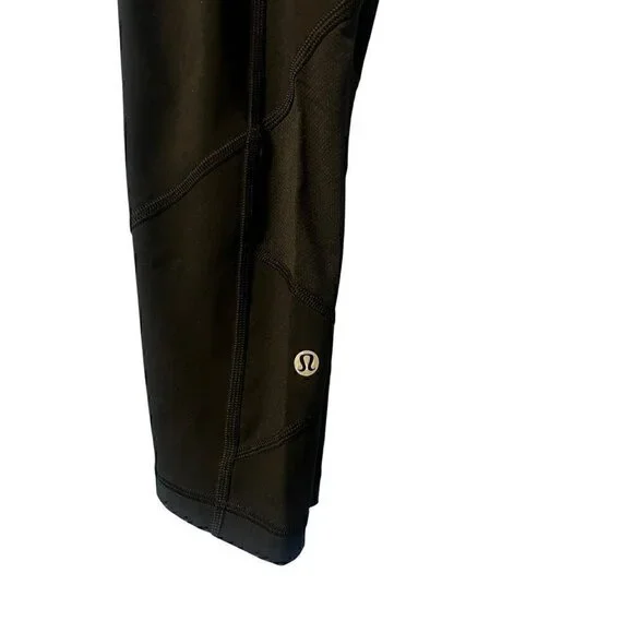 Lululemon Women High-Waisted Black Capris Leggings With Pockets, cropped yoga, 4 - Picture 3 of 9